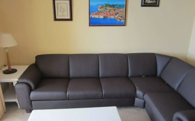 Majkovica Apartment