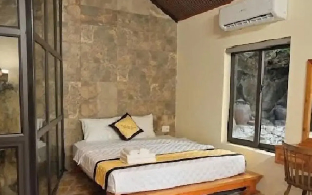 Ninh Hoa Retreat