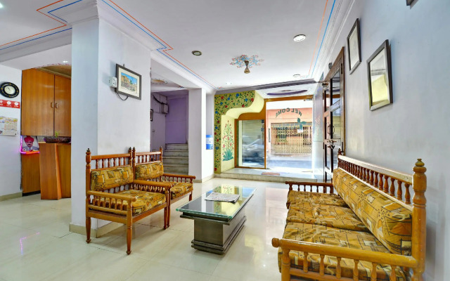 OYO Flagship 2421 Hotel The Ishani