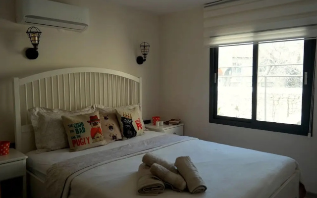 Pug Rooms
