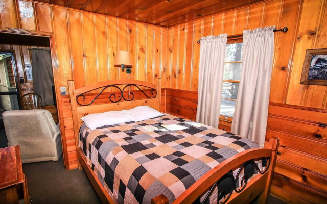 Shore Acres Lodge