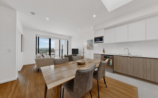 Brand New 2 Bed Apartment With City Views