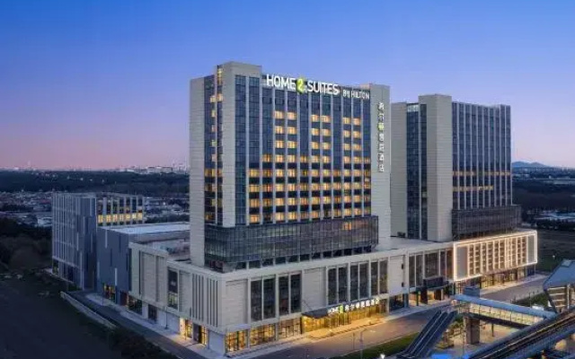 Qingdao West Coast Hilton Homewood Hotel