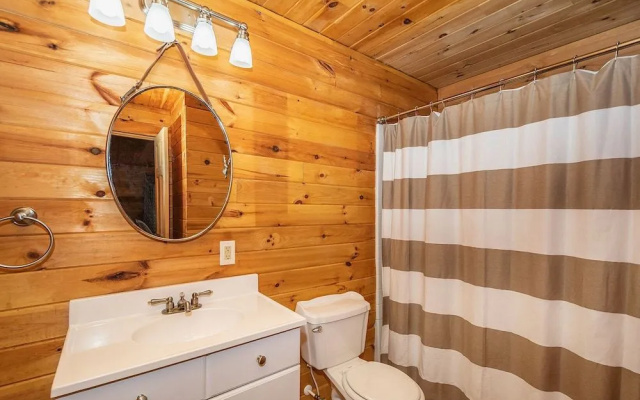 Bearly Beehaven by Taylor Made Deep Creek