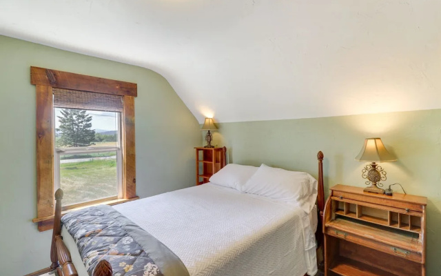 Remodeled Kalispell Farmhouse w/ Mountain Views