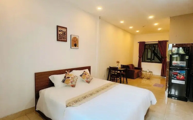 Louis Otis Apartment