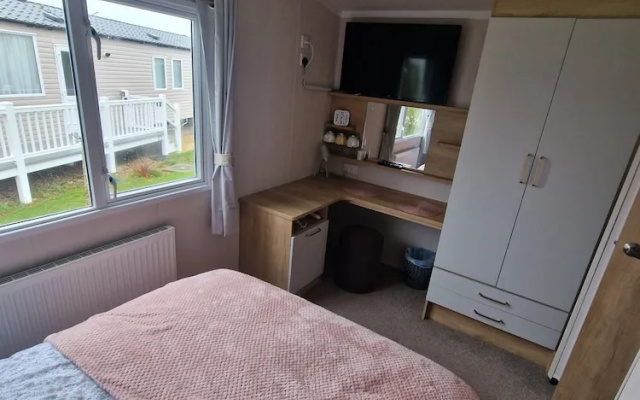 8 Birth Static Caravan