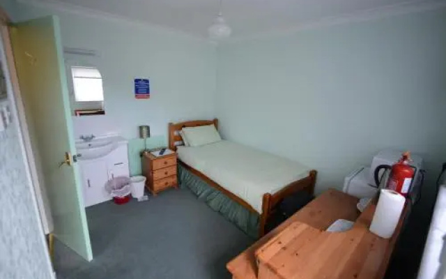 Torr House Premium Budget Central Hotel