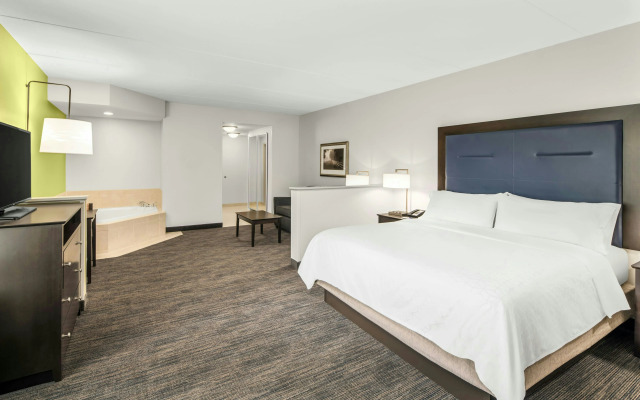 Holiday Inn Express & Suites Wilmington-Newark by IHG
