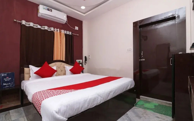 Super Oyo Hotel Dash Living