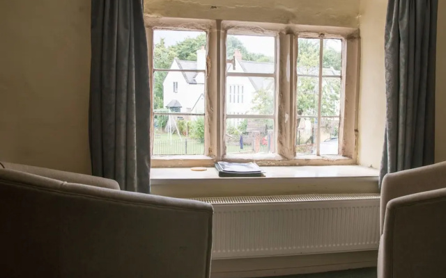 The Fox & Hounds Inn