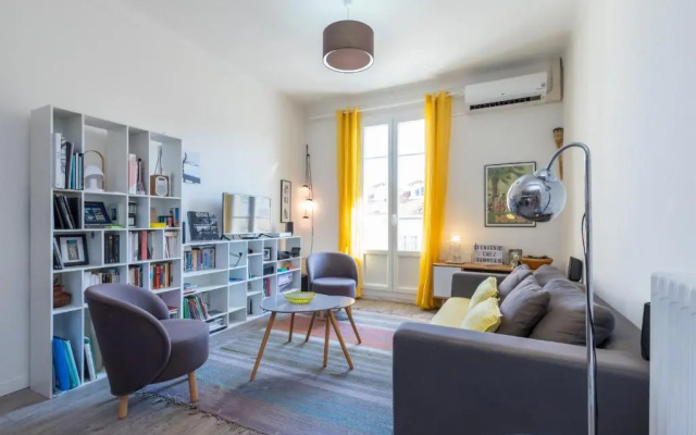 Cosy 2 Bdrs-Terrace near GaribaldiVieux NicePort