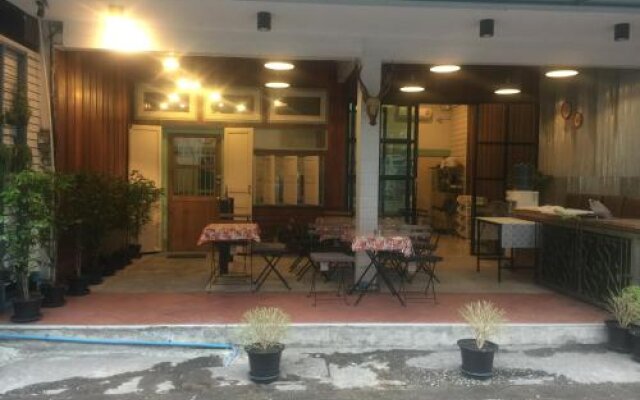 IsHOME& Hashery in Bangkok, Thailand from 54$, photos, reviews - zenhotels.com hotel front