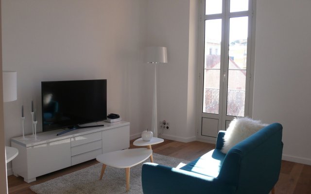 Welcome to Cannes - Léon Noel in Cannes, France from 657$, photos, reviews - zenhotels.com guestroom