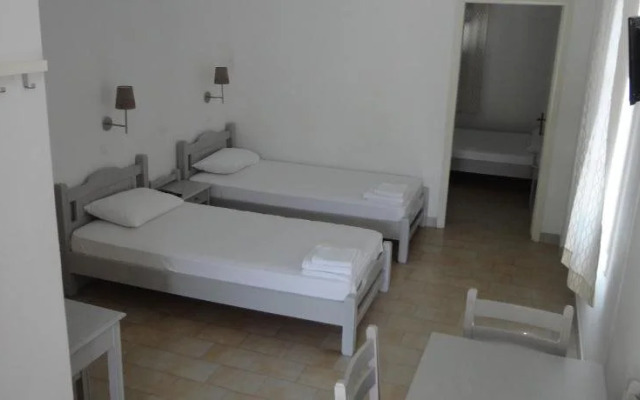 Lianos Hotel Apartments