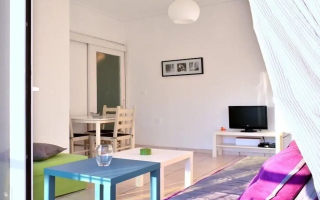 Adorable flat next to Marina Alimou