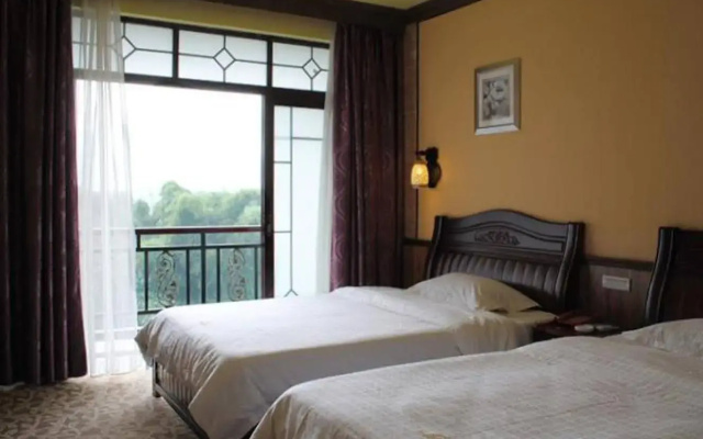Yangshuo River Valley Resort Hotel