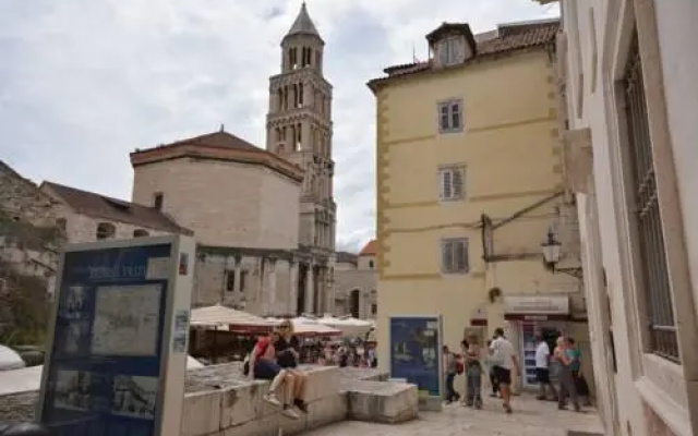 Apartments Piazza