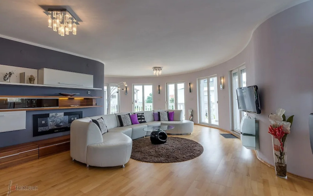 House Moderna