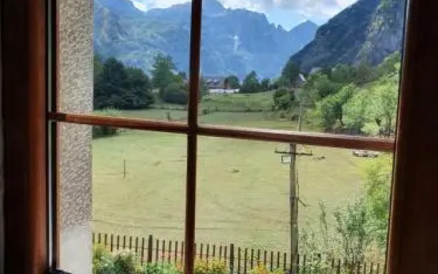 Molla Guest House
