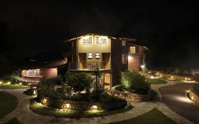 Fleur Lodge