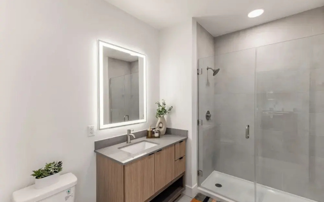 Anthem House Huntsville MidCity, powered by Placemakr