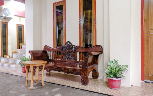 Hotel O D&a Guesthouse Syariah And Rent Car