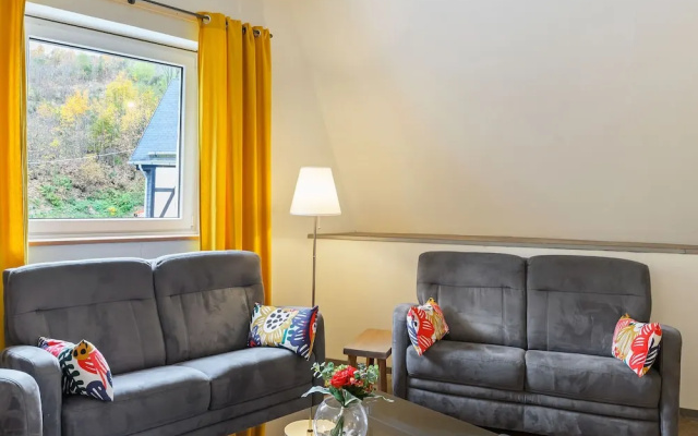 Large Holiday Home near Winterberg with Garden, Terrace, & Garage