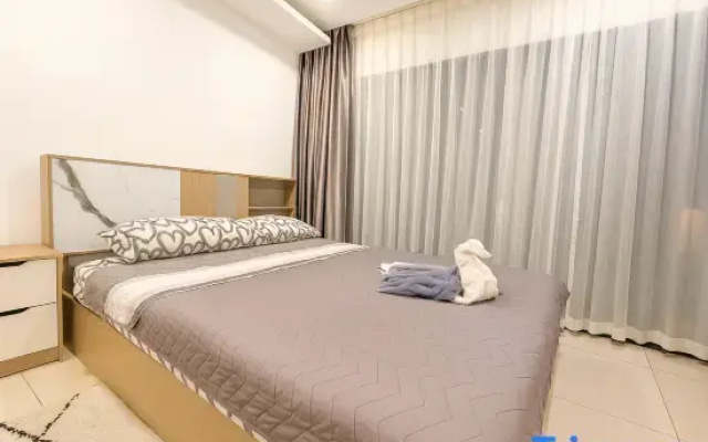 Modern 2 Bedroom Condo in Pratumnak