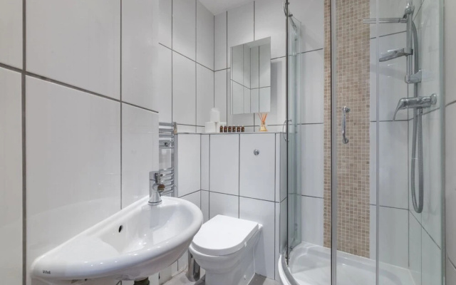 Home For All - Fitzrovia - by Frankie Says