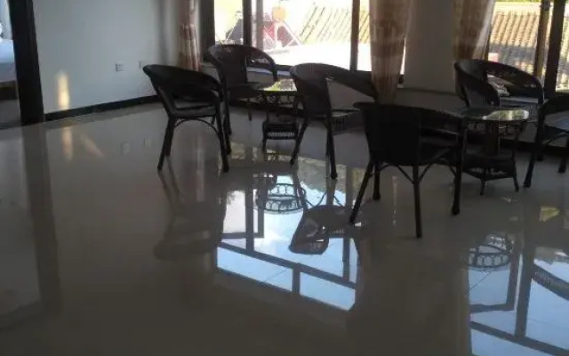 Beijing Sunshine Courtyard Farmhouse
