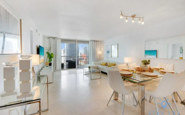 1 BR Apartment - Ocean and City Views