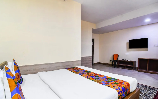 FabHotel Ridz Plaza