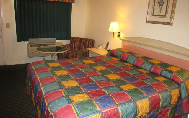 Town House Motel