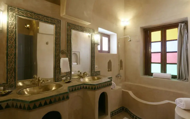 Palace Tinmel - Double Standard Room 1