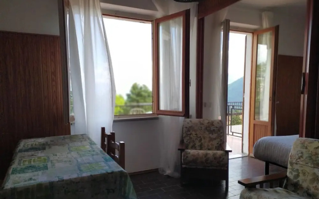 Holly Guest House