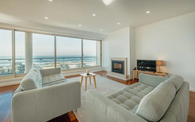 Grand Modern Seaside With View