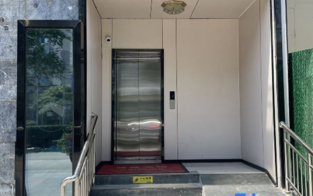 Muma Lexiang Hotel (Wukesong Yuquan Road Subway Station)