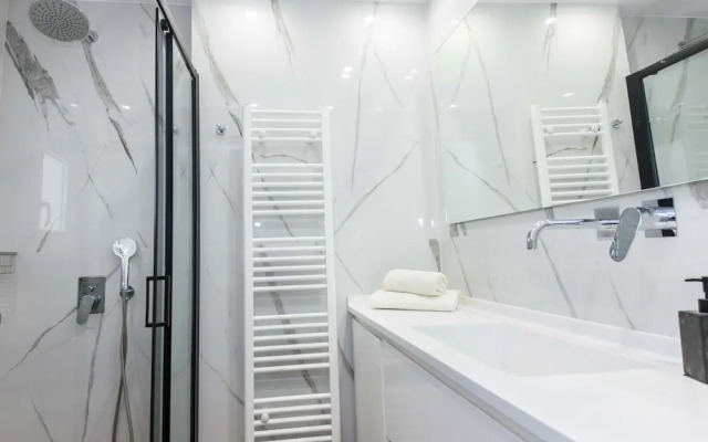 Kallithea Modern Living w Designer Touch