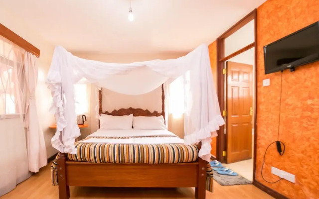 Upperhill Blueberry Hotel