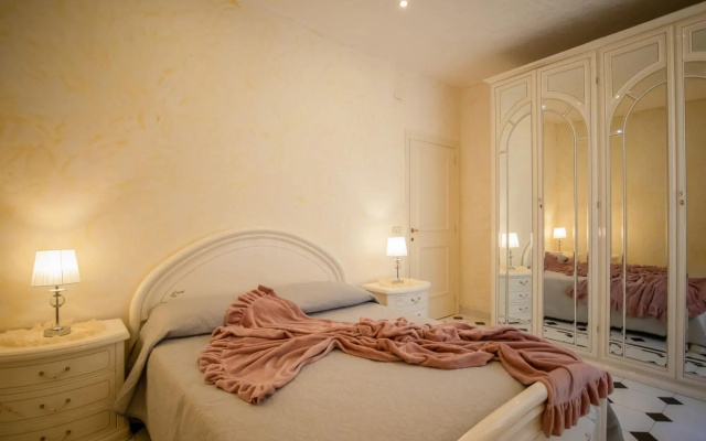 Three-room apartment with sunrise view from the sea-Mare In Vista