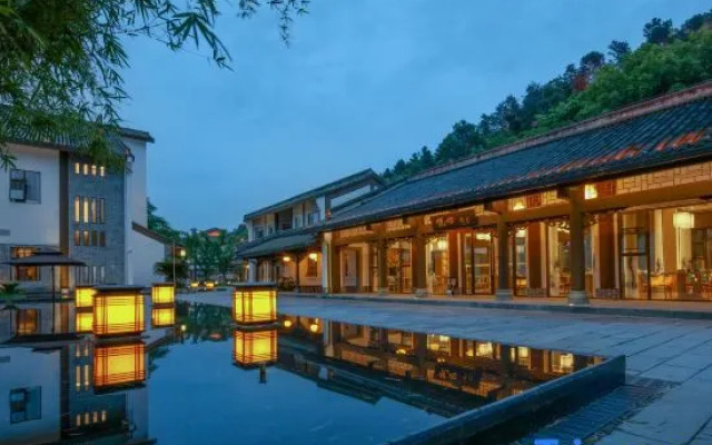 Sanjiangyue Holiday Hotel
