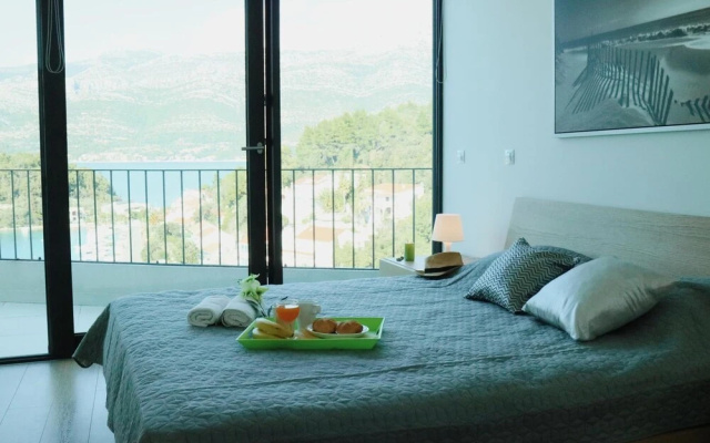 White Cloud Apartments