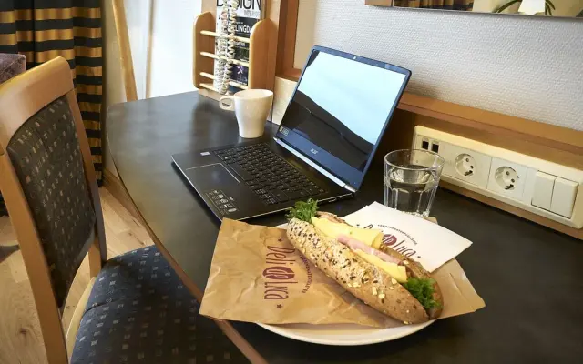 Thon Hotel Høvik