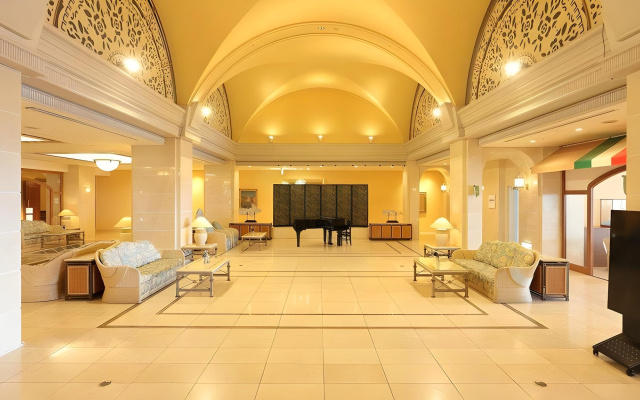 Crystal View Hotel	