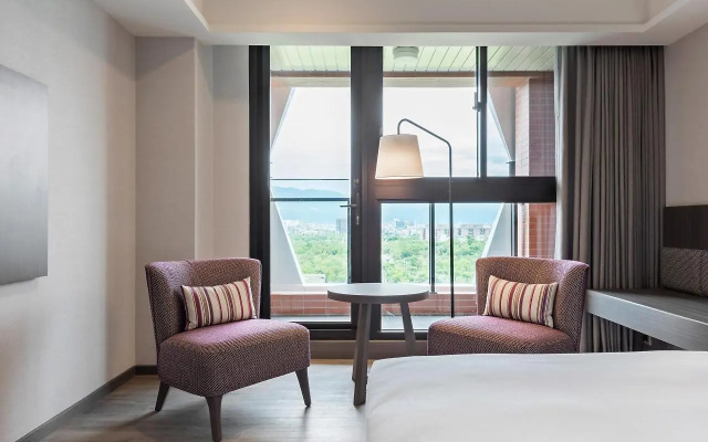 Lakeshore Hotel Yilan