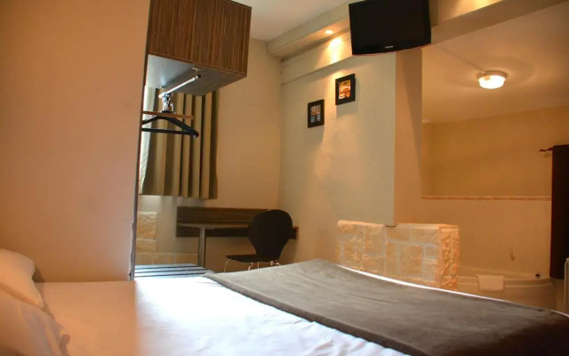 Evasion Hotel
