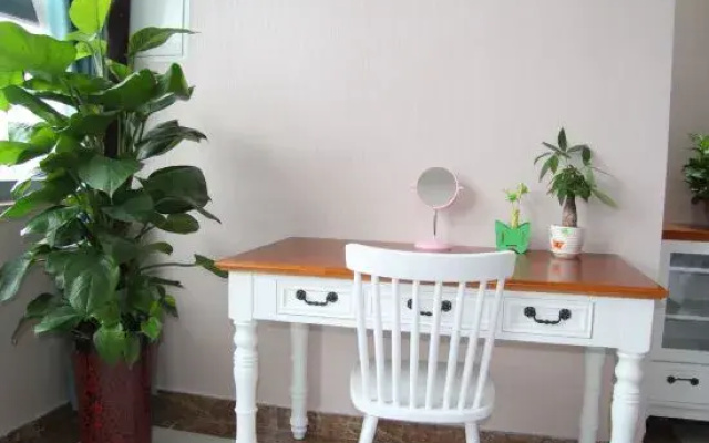 Blueberry apartment chain (qiluyuan Plaza store)