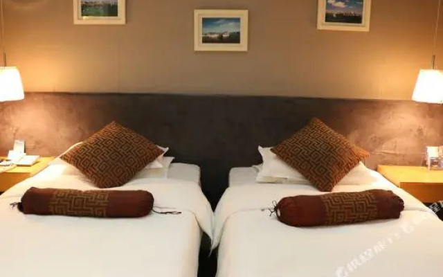Center Hotel