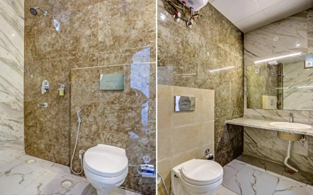 Hotel Noida Grand